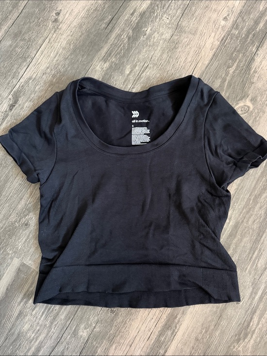 all in motion Tops - all in motion Black Scoop-Neck Cropped Tee Top